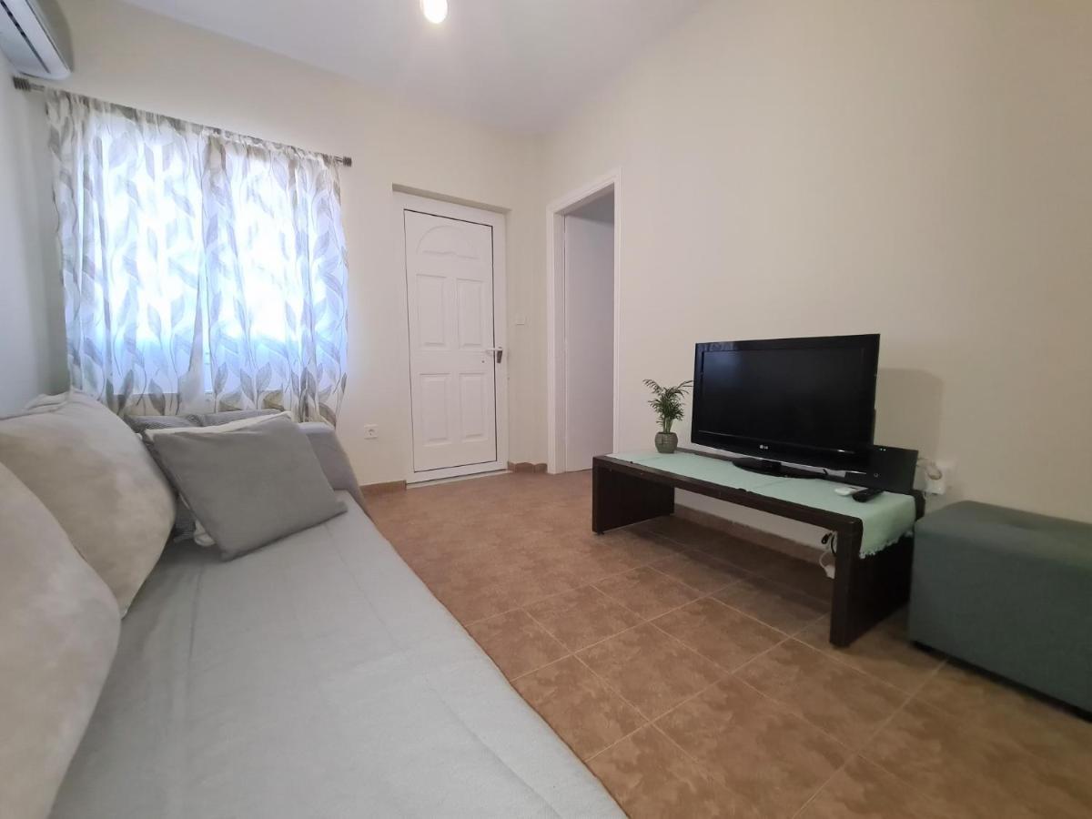 Mtc-Sfs Apartment By The Sea And Airport Порто-Рафті Екстер'єр фото